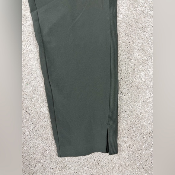 Athleta, Women's Brooklyn Mid-Rise Ankle Pants, Green, Size 4 In EUC - Picture 2 of 9